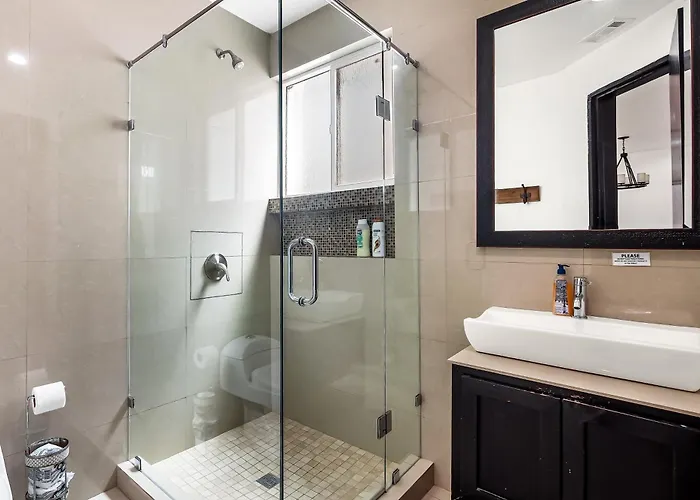 2-Story Dog-Friendly Villa With Outdoor Pool, Patio, 2 Balconies, Streaming, Ac